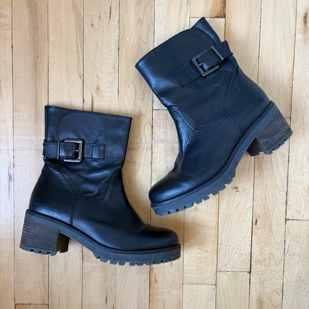Coach and Four Black Leather Boots with Red Stitching Made In Italy‎ Size 6.5 M